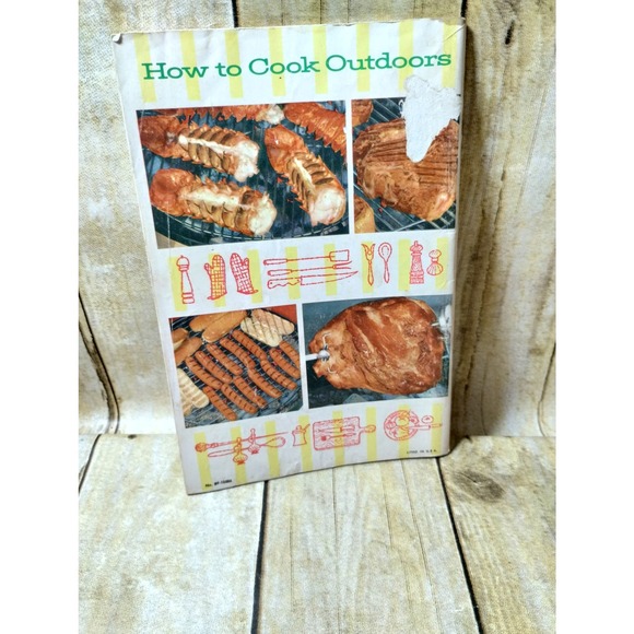Vtg How to Cook Outdoors Cookbook Garden Mark 1961 Grilling Barbecue  (bb10) - Picture 2 of 10